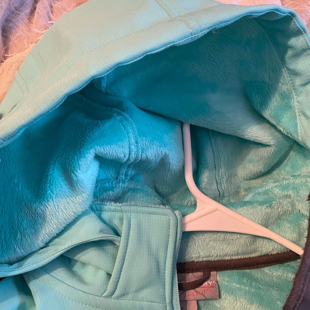 Jacket - Picture 2 of 9